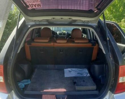 Сірий Кіа Sportage, об'ємом двигуна 2 л та пробігом 294 тис. км за 7200 $, фото 12 на Automoto.ua