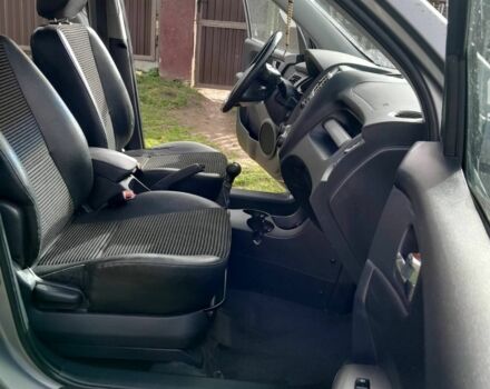 Серый Киа Sportage, объемом двигателя 2 л и пробегом 220 тыс. км за 7900 $, фото 4 на Automoto.ua