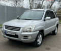 Серый Киа Sportage, объемом двигателя 2 л и пробегом 250 тыс. км за 7900 $, фото 3 на Automoto.ua