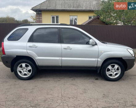 Серый Киа Sportage, объемом двигателя 1.98 л и пробегом 272 тыс. км за 6100 $, фото 2 на Automoto.ua