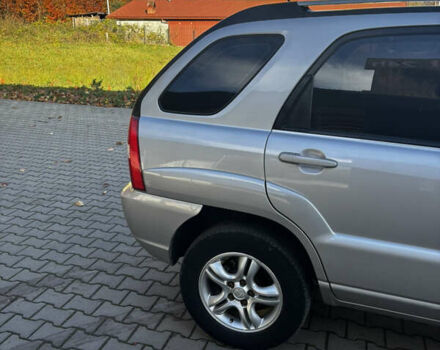 Серый Киа Sportage, объемом двигателя 2 л и пробегом 283 тыс. км за 6300 $, фото 4 на Automoto.ua