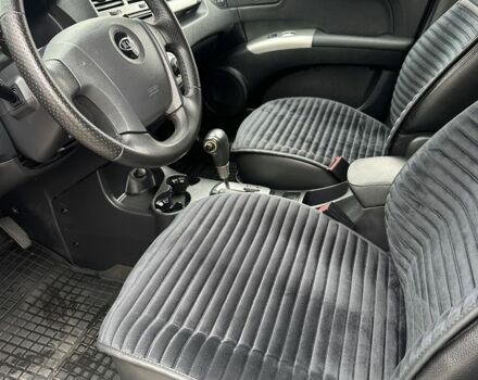 Серый Киа Sportage, объемом двигателя 2 л и пробегом 250 тыс. км за 7900 $, фото 8 на Automoto.ua
