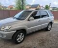 Серый Киа Sportage, объемом двигателя 2 л и пробегом 290 тыс. км за 7000 $, фото 1 на Automoto.ua