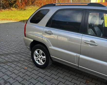 Серый Киа Sportage, объемом двигателя 2 л и пробегом 283 тыс. км за 6300 $, фото 3 на Automoto.ua