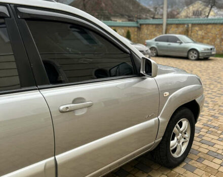 Сірий Кіа Sportage, об'ємом двигуна 1.98 л та пробігом 258 тис. км за 6700 $, фото 11 на Automoto.ua