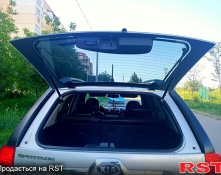 Серый Киа Sportage, объемом двигателя 2 л и пробегом 181 тыс. км за 7500 $, фото 8 на Automoto.ua