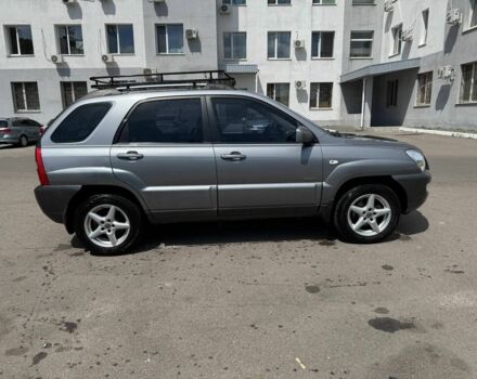 Серый Киа Sportage, объемом двигателя 2 л и пробегом 200 тыс. км за 4200 $, фото 4 на Automoto.ua