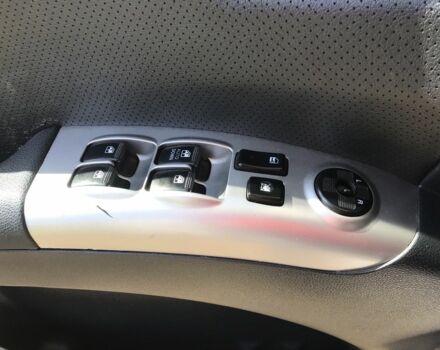 Сірий Кіа Sportage, об'ємом двигуна 2 л та пробігом 240 тис. км за 6700 $, фото 2 на Automoto.ua