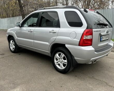 Серый Киа Sportage, объемом двигателя 2 л и пробегом 250 тыс. км за 7900 $, фото 4 на Automoto.ua