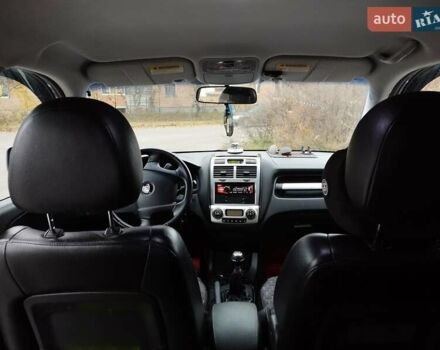 Сірий Кіа Sportage, об'ємом двигуна 1.98 л та пробігом 250 тис. км за 7900 $, фото 1 на Automoto.ua