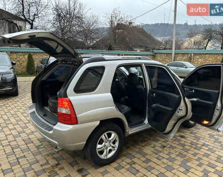 Сірий Кіа Sportage, об'ємом двигуна 1.98 л та пробігом 258 тис. км за 6700 $, фото 37 на Automoto.ua