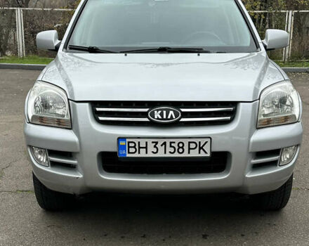Серый Киа Sportage, объемом двигателя 2 л и пробегом 250 тыс. км за 7900 $, фото 2 на Automoto.ua