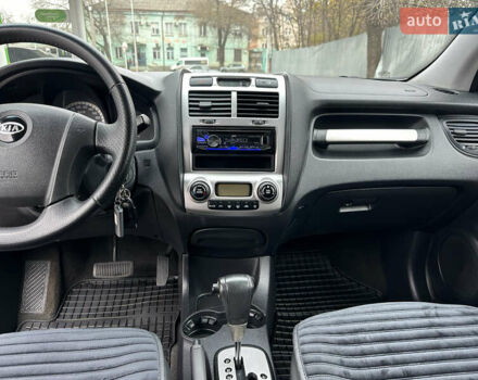 Серый Киа Sportage, объемом двигателя 2 л и пробегом 250 тыс. км за 7900 $, фото 21 на Automoto.ua