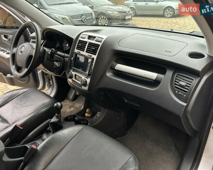 Сірий Кіа Sportage, об'ємом двигуна 1.98 л та пробігом 258 тис. км за 6700 $, фото 13 на Automoto.ua
