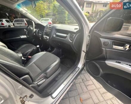 Серый Киа Sportage, объемом двигателя 2 л и пробегом 288 тыс. км за 6999 $, фото 38 на Automoto.ua