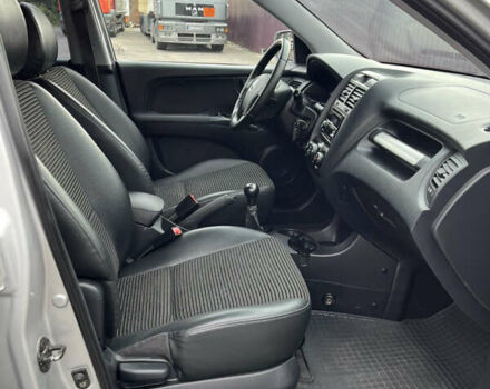 Серый Киа Sportage, объемом двигателя 2 л и пробегом 191 тыс. км за 7200 $, фото 20 на Automoto.ua