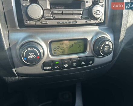 Сірий Кіа Sportage, об'ємом двигуна 2 л та пробігом 187 тис. км за 8500 $, фото 18 на Automoto.ua