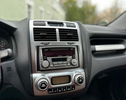 Сірий Кіа Sportage, об'ємом двигуна 2 л та пробігом 200 тис. км за 8000 $, фото 6 на Automoto.ua