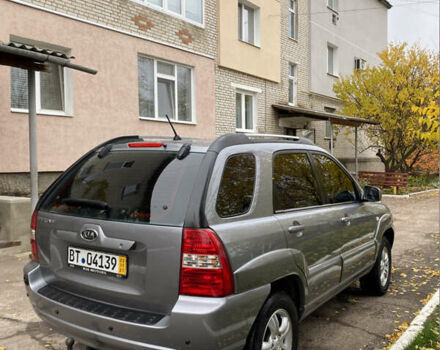 Серый Киа Sportage, объемом двигателя 2 л и пробегом 236 тыс. км за 7550 $, фото 5 на Automoto.ua