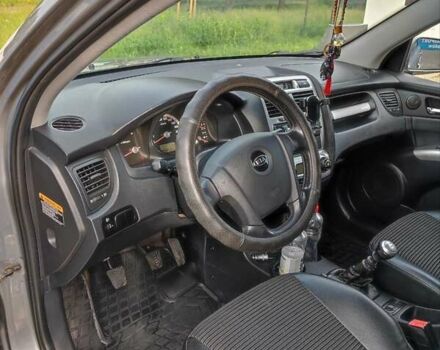 Сірий Кіа Sportage, об'ємом двигуна 1.99 л та пробігом 275 тис. км за 6900 $, фото 8 на Automoto.ua