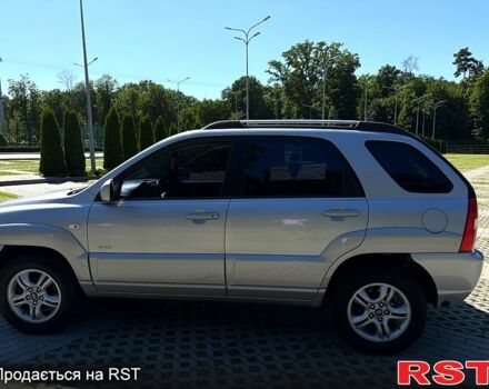 Серый Киа Sportage, объемом двигателя 2 л и пробегом 185 тыс. км за 6700 $, фото 2 на Automoto.ua