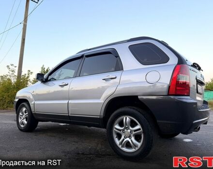 Сірий Кіа Sportage, об'ємом двигуна 2 л та пробігом 350 тис. км за 7900 $, фото 2 на Automoto.ua