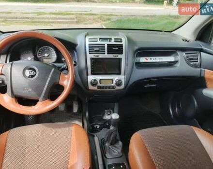 Сірий Кіа Sportage, об'ємом двигуна 1.98 л та пробігом 269 тис. км за 8000 $, фото 7 на Automoto.ua