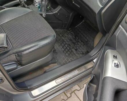 Сірий Кіа Sportage, об'ємом двигуна 1.99 л та пробігом 275 тис. км за 6900 $, фото 7 на Automoto.ua