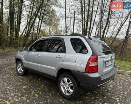 Серый Киа Sportage, объемом двигателя 1.99 л и пробегом 350 тыс. км за 6700 $, фото 4 на Automoto.ua
