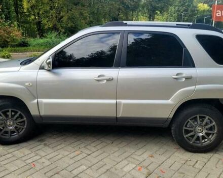 Серый Киа Sportage, объемом двигателя 2 л и пробегом 288 тыс. км за 6999 $, фото 5 на Automoto.ua