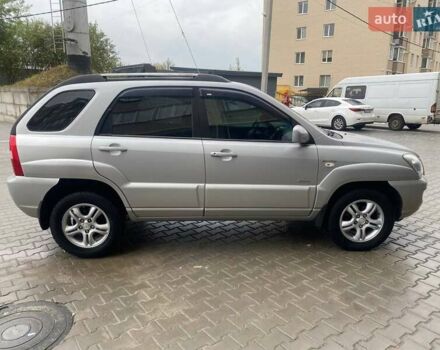 Серый Киа Sportage, объемом двигателя 2 л и пробегом 212 тыс. км за 8350 $, фото 12 на Automoto.ua