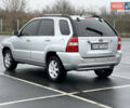 Серый Киа Sportage, объемом двигателя 2 л и пробегом 218 тыс. км за 8500 $, фото 7 на Automoto.ua