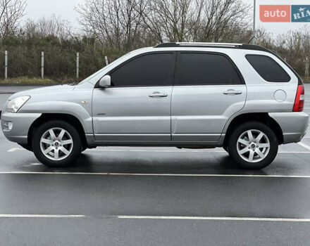 Серый Киа Sportage, объемом двигателя 2 л и пробегом 218 тыс. км за 8500 $, фото 8 на Automoto.ua