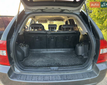 Серый Киа Sportage, объемом двигателя 2 л и пробегом 290 тыс. км за 7500 $, фото 1 на Automoto.ua