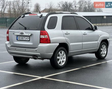 Серый Киа Sportage, объемом двигателя 2 л и пробегом 218 тыс. км за 8500 $, фото 5 на Automoto.ua