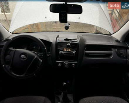 Серый Киа Sportage, объемом двигателя 2 л и пробегом 290 тыс. км за 7500 $, фото 23 на Automoto.ua