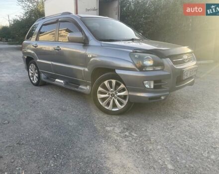 Киа Sportage 2007 в Новомосковске на Automoto.ua Серый Киа Sportage, объемом двигателя 2 л и пробегом 290 тыс. км за 8300 $, фото 5 на Automoto.ua