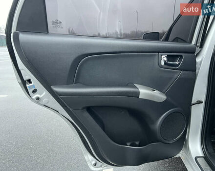 Серый Киа Sportage, объемом двигателя 2 л и пробегом 218 тыс. км за 8500 $, фото 18 на Automoto.ua