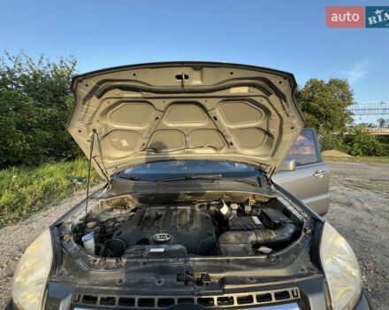 Серый Киа Sportage, объемом двигателя 2 л и пробегом 290 тыс. км за 7500 $, фото 5 на Automoto.ua