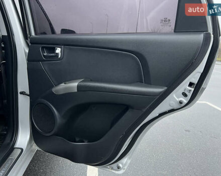 Серый Киа Sportage, объемом двигателя 2 л и пробегом 218 тыс. км за 8500 $, фото 21 на Automoto.ua