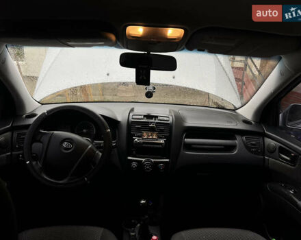 Серый Киа Sportage, объемом двигателя 2 л и пробегом 290 тыс. км за 7500 $, фото 17 на Automoto.ua