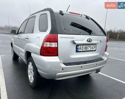 Серый Киа Sportage, объемом двигателя 2 л и пробегом 218 тыс. км за 8500 $, фото 9 на Automoto.ua