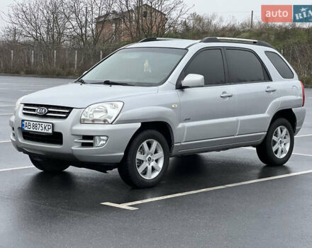 Серый Киа Sportage, объемом двигателя 2 л и пробегом 218 тыс. км за 8500 $, фото 1 на Automoto.ua