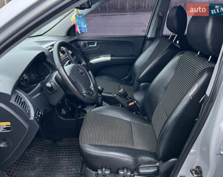 Серый Киа Sportage, объемом двигателя 2 л и пробегом 218 тыс. км за 8500 $, фото 29 на Automoto.ua