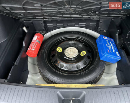 Серый Киа Sportage, объемом двигателя 2 л и пробегом 218 тыс. км за 8500 $, фото 17 на Automoto.ua