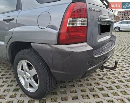 Серый Киа Sportage, объемом двигателя 2 л и пробегом 295 тыс. км за 8500 $, фото 6 на Automoto.ua