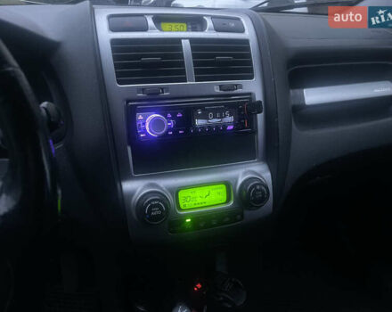 Серый Киа Sportage, объемом двигателя 1.99 л и пробегом 315 тыс. км за 8300 $, фото 7 на Automoto.ua