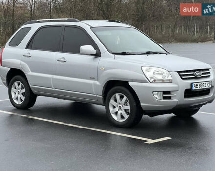 Серый Киа Sportage, объемом двигателя 2 л и пробегом 218 тыс. км за 8500 $, фото 3 на Automoto.ua