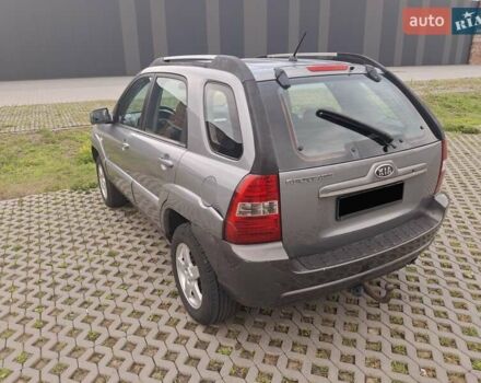 Серый Киа Sportage, объемом двигателя 2 л и пробегом 295 тыс. км за 8500 $, фото 2 на Automoto.ua