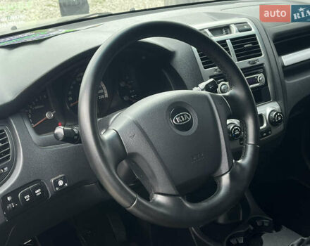 Серый Киа Sportage, объемом двигателя 0 л и пробегом 188 тыс. км за 9000 $, фото 9 на Automoto.ua
